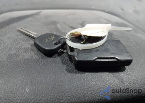 2016 Chevrolet Silverado 1500 2Lt from USA, damaged, VIN 1GCVKREC9GZ323928